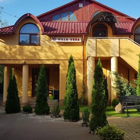Villa Vera Berehove  Extérieur photo