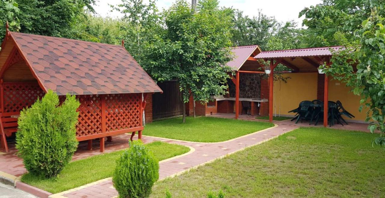 Villa Vera Berehove  Extérieur photo