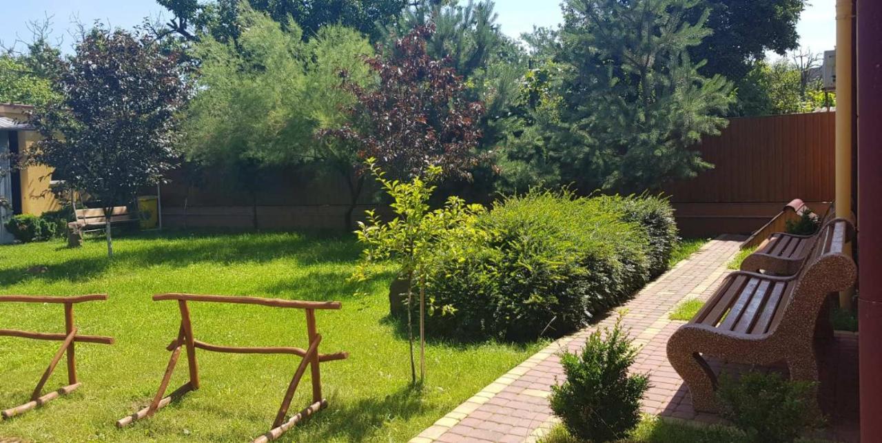 Villa Vera Berehove  Extérieur photo