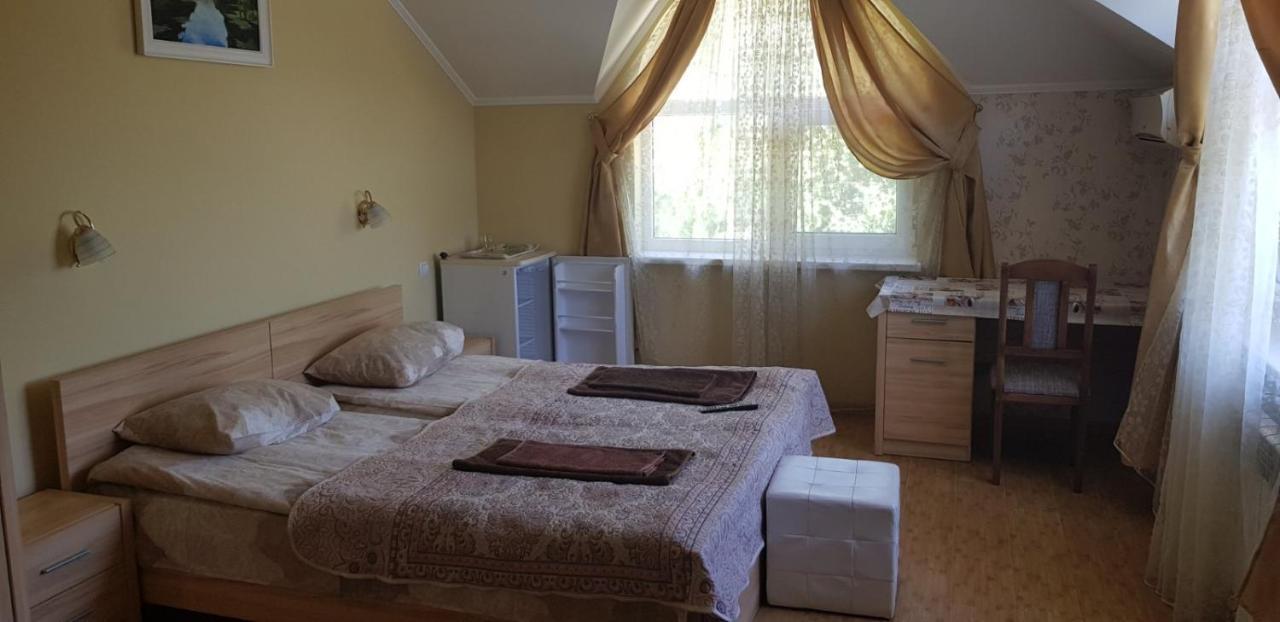 Villa Vera Berehove  Extérieur photo