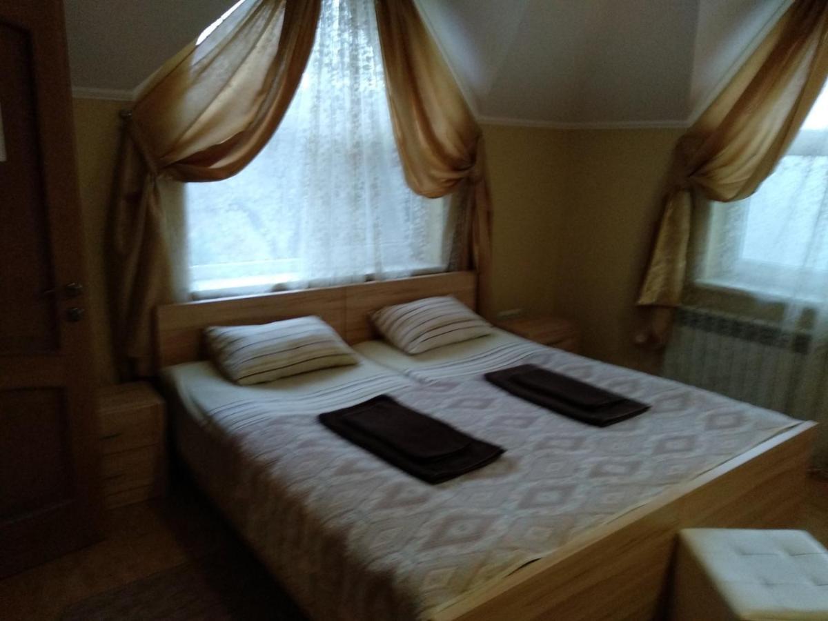Villa Vera Berehove  Extérieur photo